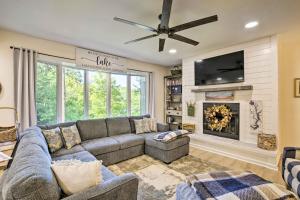 Keowee Keys Condo with Resort Amenities Access! - 4hvězdičkové hotely ve městě Salem