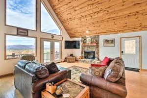 Murphy Cabin with Fire Pit and Stunning Mtn Views - Turtletown