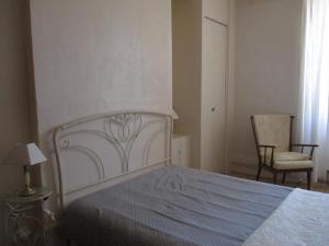 Maisons de vacances Gite Huriel, 4 pieces, 5 personnes - FR-1-489-27 : photos des chambres