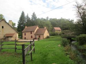 Maisons de vacances Gite Barrais-Bussolles, 5 pieces, 8 personnes - FR-1-489-21 : photos des chambres