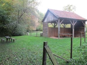 Grand gîte à Barrais-Bussolles avec cheminée et animaux acceptés - FR-1-489-21