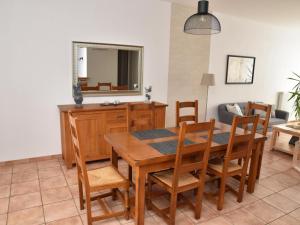 Maisons de vacances Gite Cressanges, 3 pieces, 4 personnes - FR-1-489-57 : photos des chambres