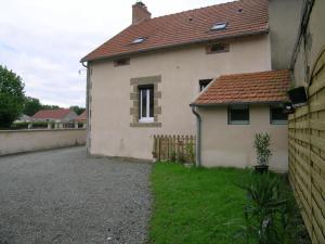 Maisons de vacances Gite Verneix, 4 pieces, 6 personnes - FR-1-489-133 : photos des chambres