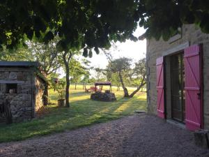 Maisons de vacances Gite Beaune-d'Allier, 5 pieces, 8 personnes - FR-1-489-228 : photos des chambres