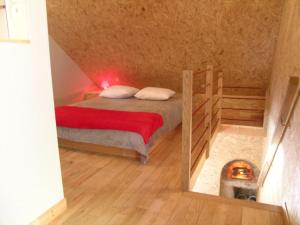 Maisons de vacances Gite Vernusse, 2 pieces, 2 personnes - FR-1-489-208 : photos des chambres