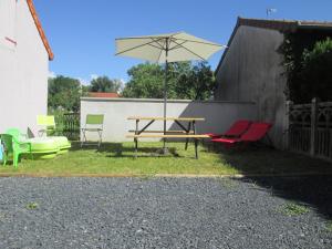 Maisons de vacances Gite Molinet, 3 pieces, 6 personnes - FR-1-489-253 : photos des chambres