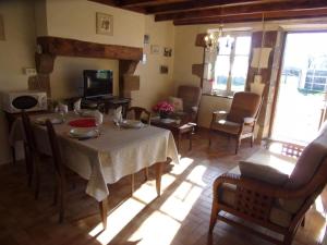 Charmante fermette au sud avec jardin et animaux acceptés - FR-1-489-311