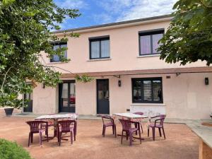 Maisons de vacances Gite Pierrefitte-sur-Loire, 5 pieces, 9 personnes - FR-1-489-334 : photos des chambres