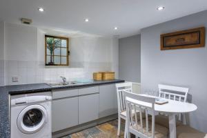 Pickwicks Place in Broadstairs - Exclusive unmissable deals! Book now before its too late!