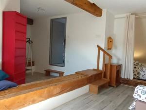 Maisons de vacances Gite Pierrefitte-sur-Loire, 6 pieces, 12 personnes - FR-1-489-387 : photos des chambres