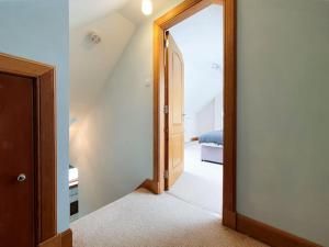 Parkgate Apartment - Near M90, Amazon, Edinburgh
