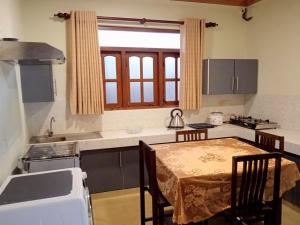 Heaven Thalalla- 4BHK Superior Villa With Private Pool and inside apartments