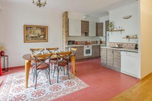 Appartements Nice and calm flat with terrace close to Buttes-Chaumont in Paris - Welkeys : photos des chambres