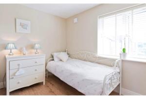 Modern Homestay 15 minutes to Dublin Airport