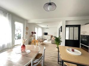 Superbe appartement avec salle de jeux