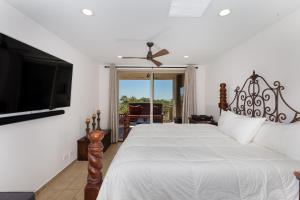 Bella Sirena Beauty 201-C - Stunning Views & Beachfront Bliss