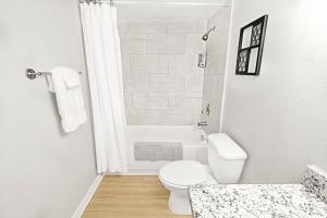 Global Cup Dwell By Design & Arboretum Tickets Included