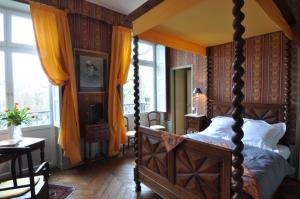 B&B / Chambres d'hotes Le Chateau De La Vierge : photos des chambres