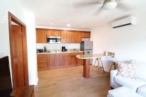 New One Bedroom Suite West Bay Roatan - Number 6