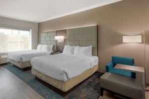 One-Bedroom Queen Apartment with Larger Room - Non-Smoking  room in Best Western Plus Executive Residency Antioch Inn