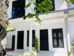 Sea Hub Resort Midigama - Ubytování bez kategorie ve městě Midigama East