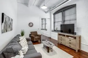 NY Style Centric Loft with King Bed by Park ave - Twelve Corners