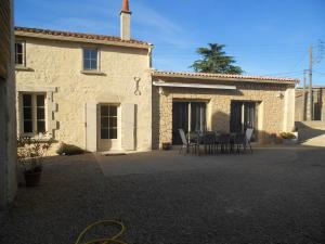 Maisons de vacances Maison de 4 chambres avec jardin clos et wifi a Taize : photos des chambres