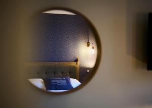 Hotels The Originals Boutique, Hotel La Colonne de Bronze, Saint-Valery-sur-Somme (Inter-Hotel) : photos des chambres