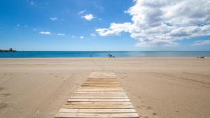 Marina de Casares 25 10