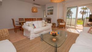 Marina de Casares 25 10