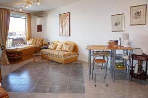 Dom-El Real Apartments 3 - Sveti Vlas