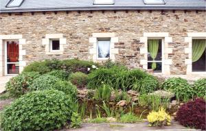 Maisons de vacances Stunning Home In St Martin Des Pres : photos des chambres