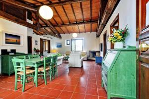 Appartamento con 3 Camere da Letto