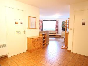 Appartements Appartement La Salle-les-Alpes, 3 pieces, 8 personnes - FR-1-330F-71 : photos des chambres