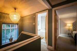 Stunning Detached Lakeland Stone House, Hot Tub