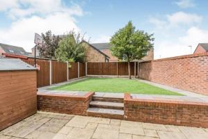 SPACIOUS DETACHED 5 Bedroom4 Bathroom WIFI Parking