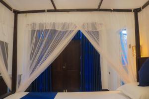 Eden Roc Guest Inn