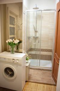 Balcony King Suite 12 min from Charles Bridge