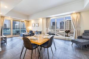 Daniels 1BR Business Bay Partial Burj Khalifa View