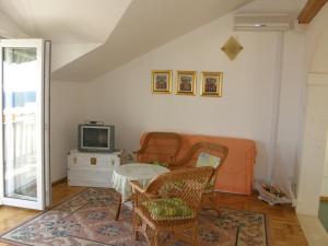 3416-3 Apartment in Bol with sea view, balcony, air conditioning, WiFi