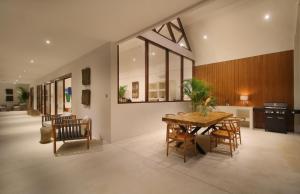 Ubud Luxury 2-Bedroom Villa with Private Pool and BBQ - Serene Escape!