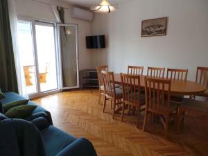 Apartment in Ljubac with sea view, balcony, air conditioning, WiFi 809-2