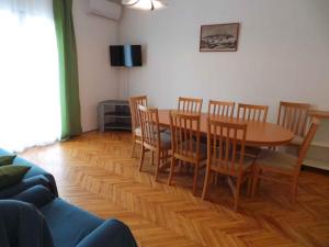 Apartment in Ljubac with sea view, balcony, air conditioning, WiFi 809-2