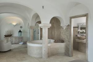 Suite with Spa Bath