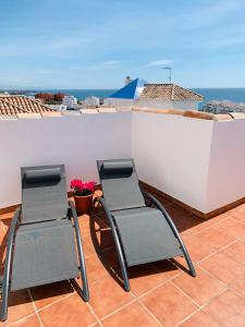 Penthouse mit private Dachterrasse und Blick auf das Meer, Berge ,Hafen