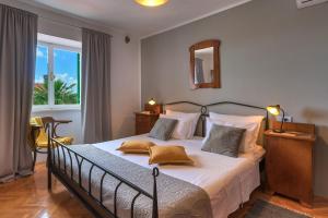 Villa Crassula with pool on island Krk