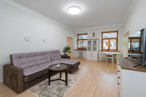 Archcathedral apartment by Polo Apartments