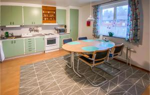 Beautiful Apartment In Hyltebruk