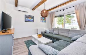 Stunning Home In Kumrovec With Sauna 