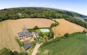 Amazing Home In Pleudaniel - La Roche-Derrien